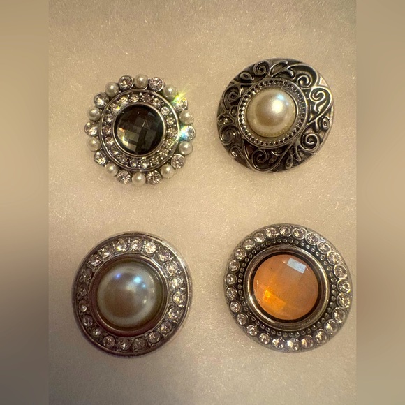 Elegant Silver and Pearl Button Set for Snap Bracelet - Picture 1 of 6